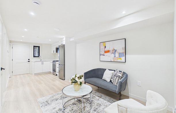 2230 W 21st Avenue Arbutus