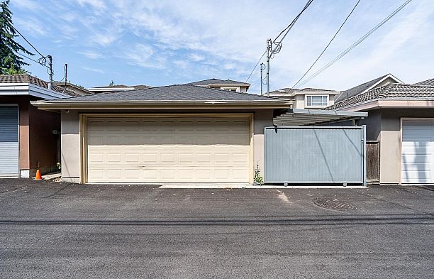 152 W 48th Avenue Oakridge VW