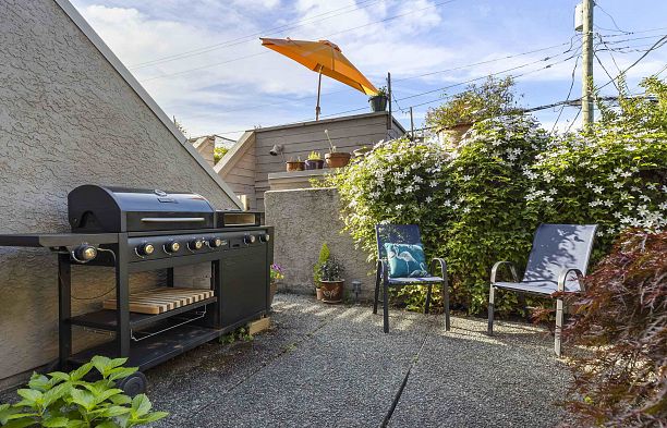 102 2535 York Avenue Kitsilano