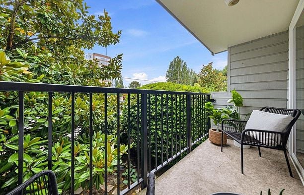 208 3787 W 4th Avenue Point Grey