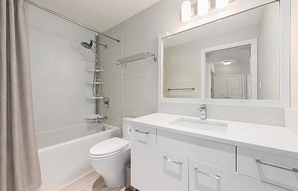 205 6383 Cambie Street Oakridge VW