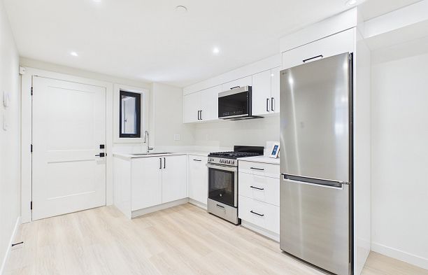2230 W 21st Avenue Arbutus