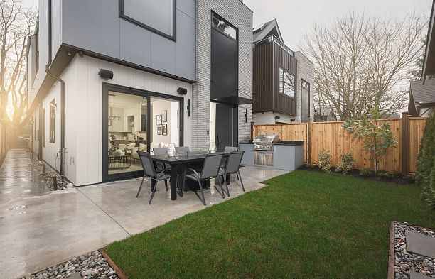 2 2637 W 12th Avenue Kitsilano