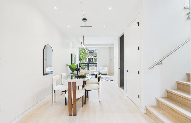 2230 W 21st Avenue Arbutus