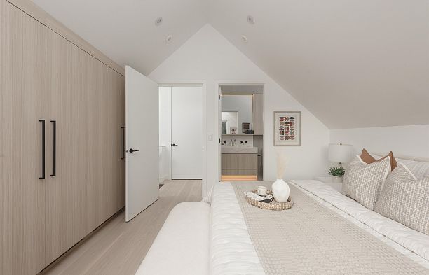 1 2755 W 11th Avenue Kitsilano