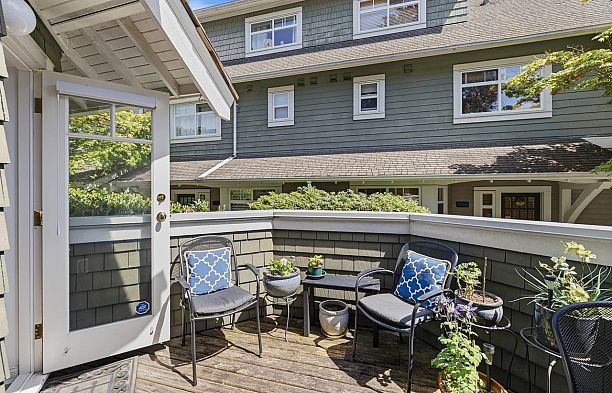 5338 Larch Street Kerrisdale
