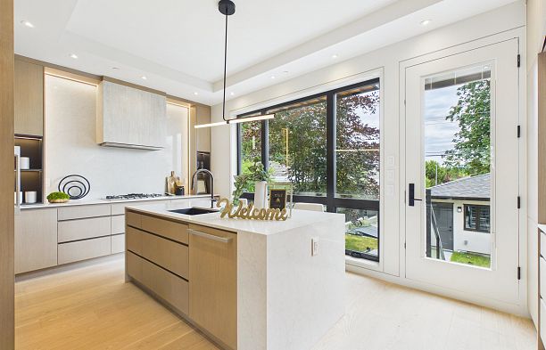 2230 W 21st Avenue Arbutus