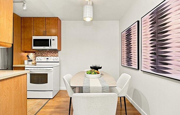208 3787 W 4th Avenue Point Grey