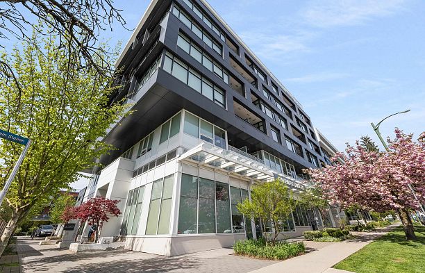 205 6383 Cambie Street Oakridge VW