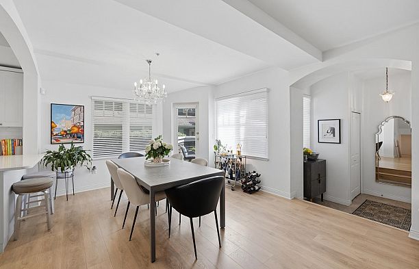 5338 Larch Street Kerrisdale