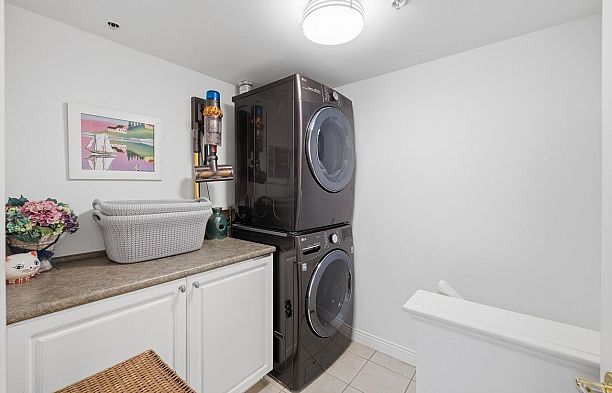 5338 Larch Street Kerrisdale