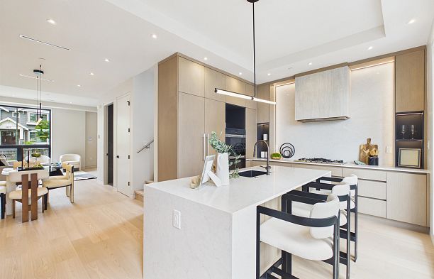 2230 W 21st Avenue Arbutus