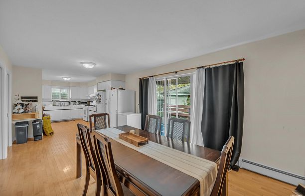 195 W 45th Avenue Oakridge VW