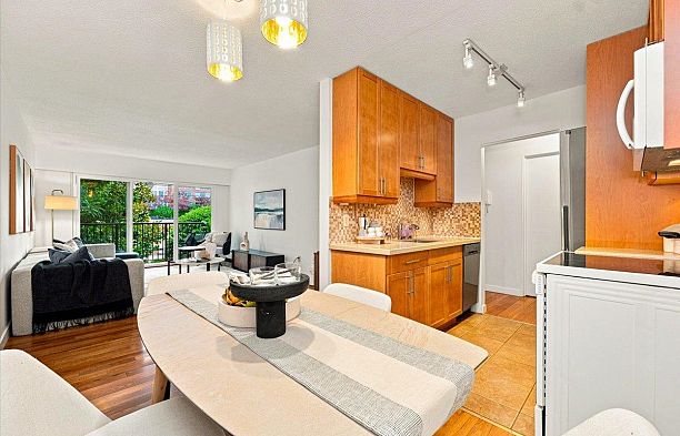208 3787 W 4th Avenue Point Grey