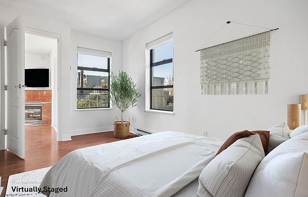 305 2119 Yew Street Kitsilano