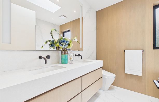 2230 W 21st Avenue Arbutus