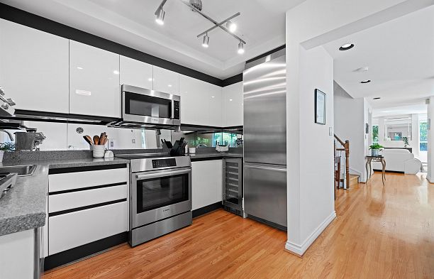 102 2128 W 43rd Avenue Kerrisdale