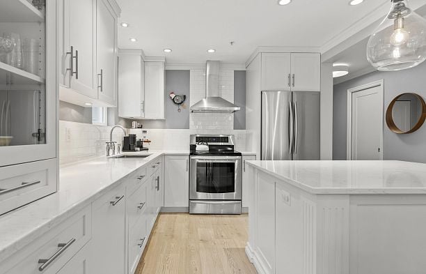 103 2121 W 5th Avenue Kitsilano