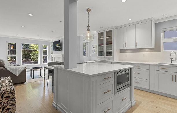 103 2121 W 5th Avenue Kitsilano
