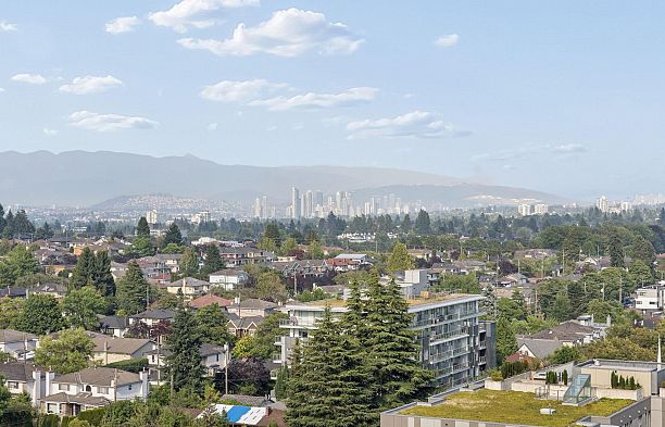 1203 485 W 42 Avenue Oakridge VW