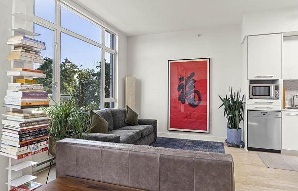 401 4355 W 10th Avenue Point Grey