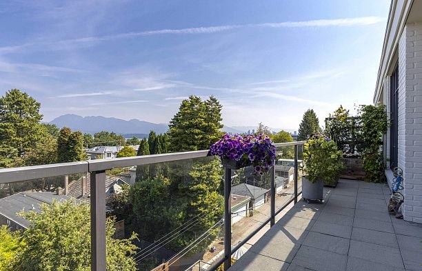 401 4355 W 10th Avenue Point Grey