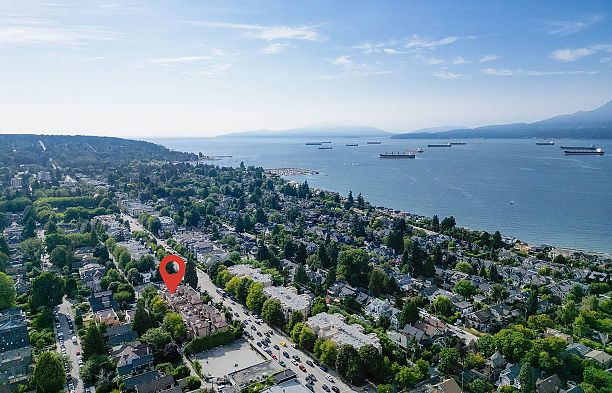 26 3036 W 4 Avenue Kitsilano