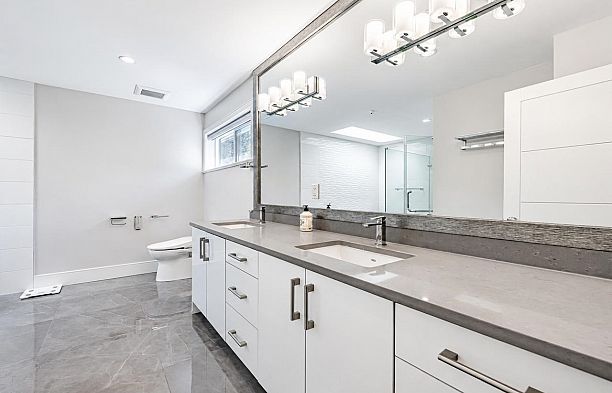2374 W 35th Avenue Quilchena