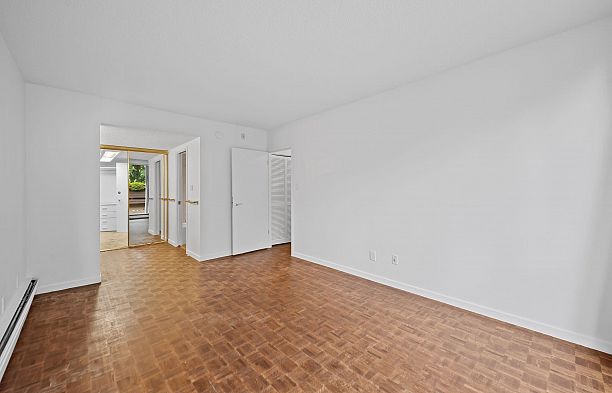 106 4900 Cartier Street Shaughnessy