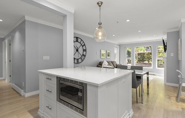 103 2121 W 5th Avenue Kitsilano
