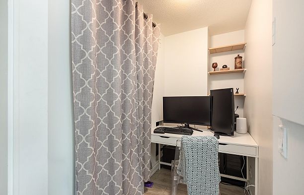 26 3036 W 4 Avenue Kitsilano