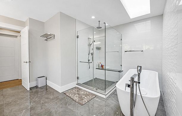 2374 W 35th Avenue Quilchena