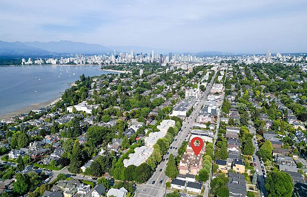 26 3036 W 4 Avenue Kitsilano