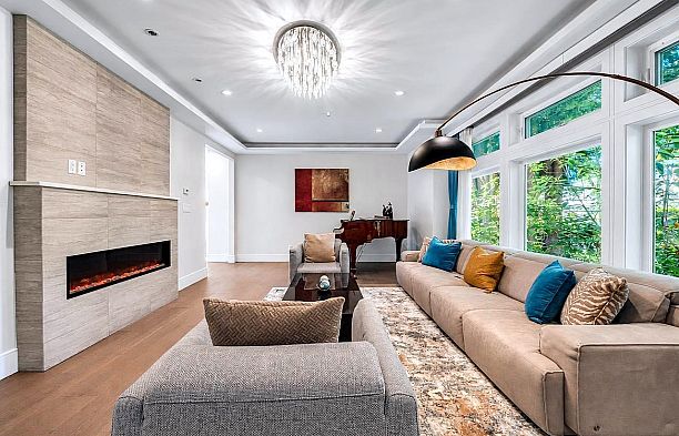 2374 W 35th Avenue Quilchena