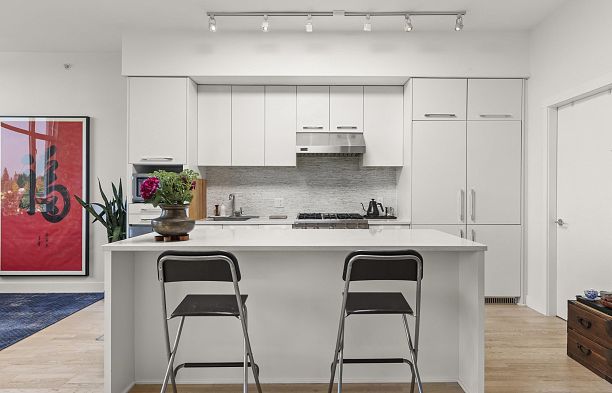 401 4355 W 10th Avenue Point Grey