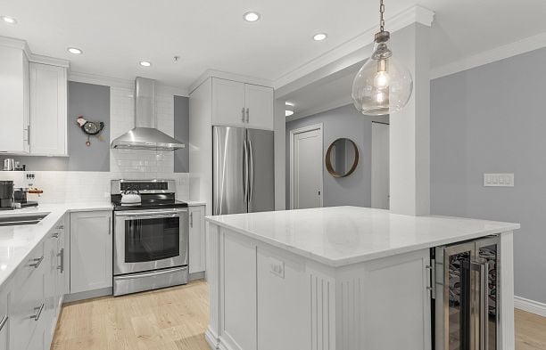 103 2121 W 5th Avenue Kitsilano