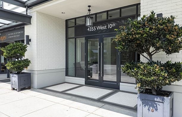 401 4355 W 10th Avenue Point Grey