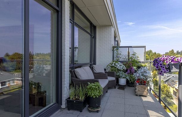401 4355 W 10th Avenue Point Grey