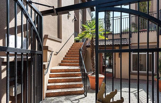 26 3036 W 4 Avenue Kitsilano