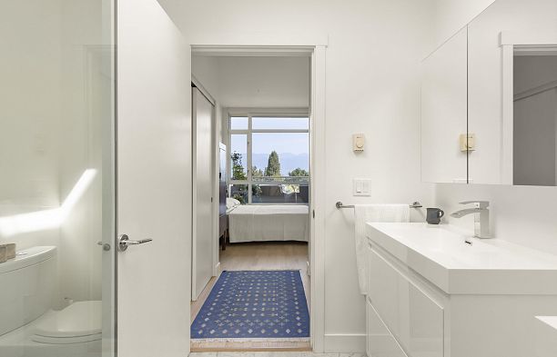 401 4355 W 10th Avenue Point Grey