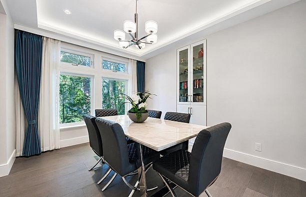 2374 W 35th Avenue Quilchena