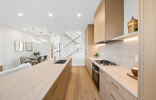 3471 Arbutus Street Arbutus