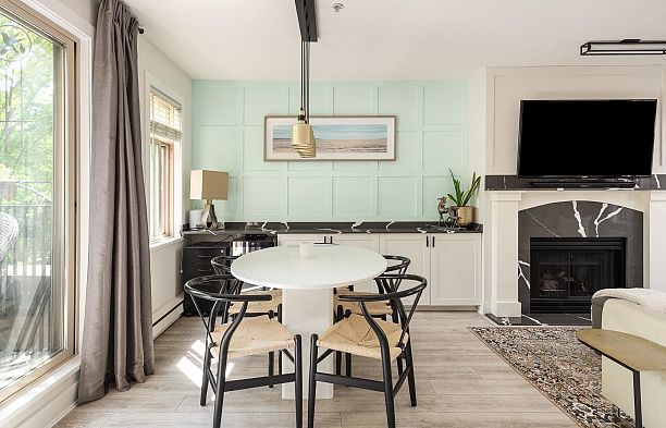 26 3036 W 4 Avenue Kitsilano
