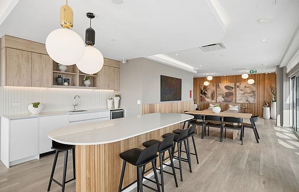 1203 485 W 42 Avenue Oakridge VW