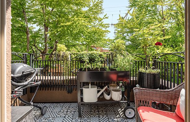 26 3036 W 4 Avenue Kitsilano