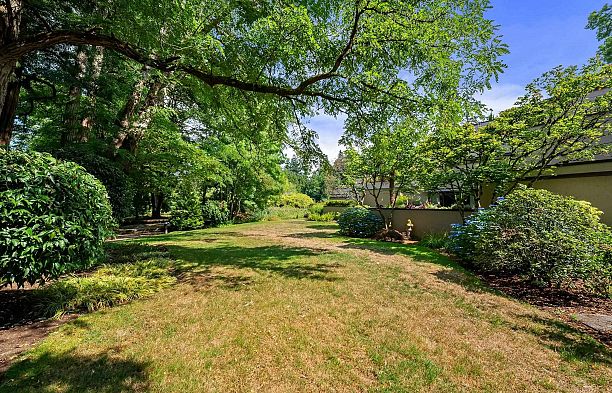 106 4900 Cartier Street Shaughnessy