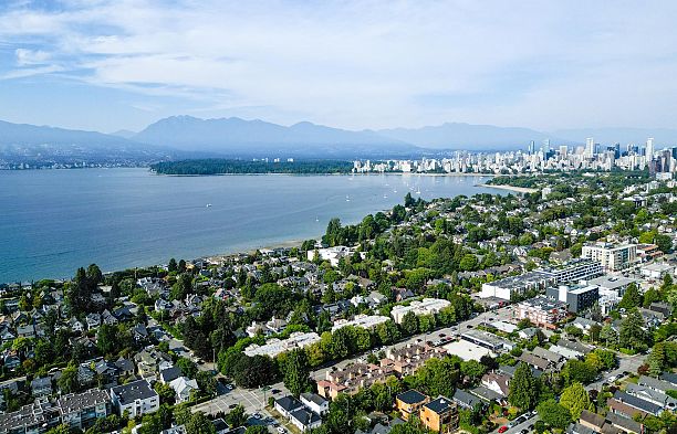 26 3036 W 4 Avenue Kitsilano