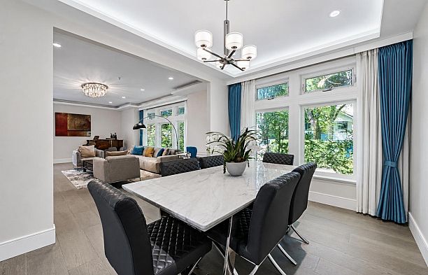 2374 W 35th Avenue Quilchena