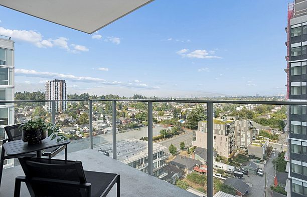 1203 485 W 42 Avenue Oakridge VW