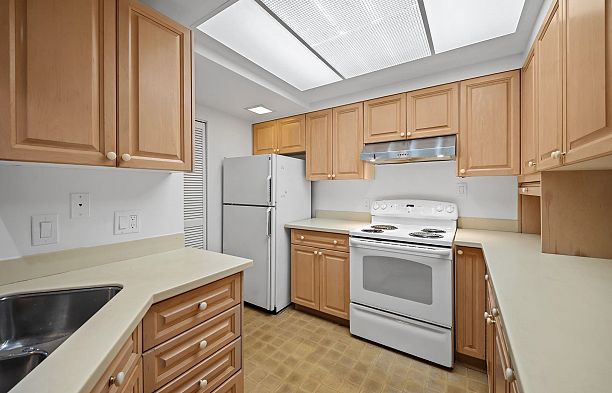 106 4900 Cartier Street Shaughnessy